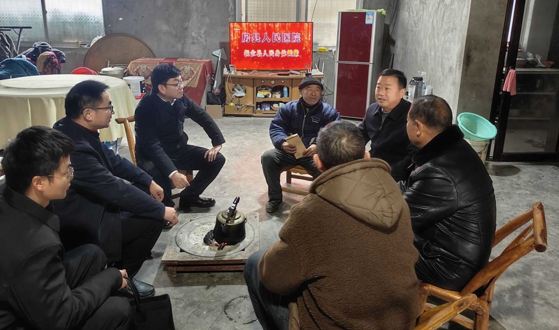 林云國到白鶴鎮開展困難黨員節前走訪慰問活動