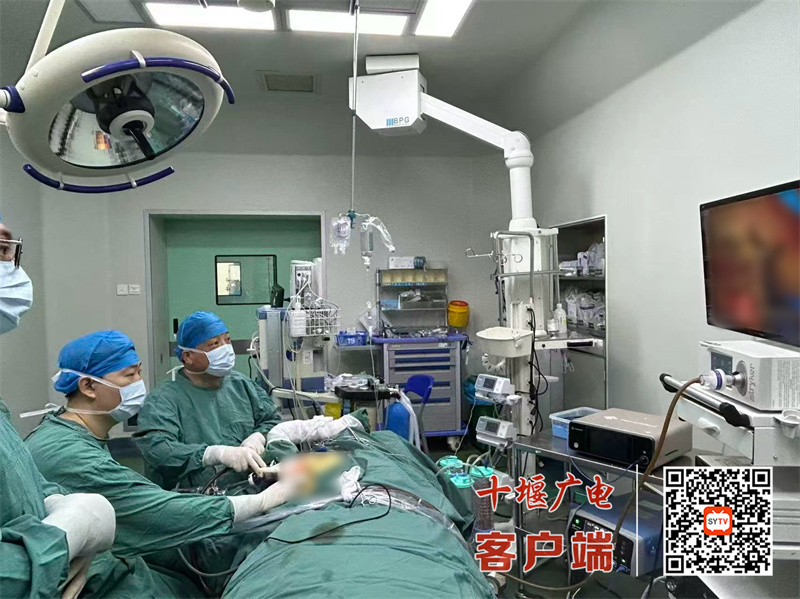 治愈美形同守護！十堰人醫單孔腔鏡乳腺癌手術雙突破