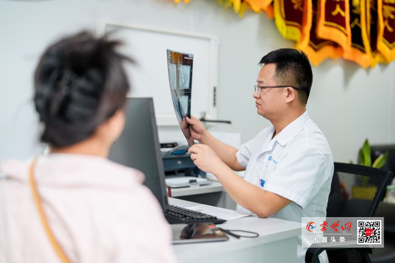 突破生命禁區(qū)！十堰人醫(yī)介入團隊完成全市首例高難度TIPS手術(shù)