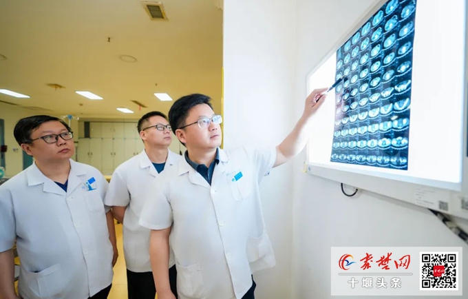 勇闖“生命禁區”！十堰人醫腹腔鏡技術引領肝門部膽管癌治療新標桿